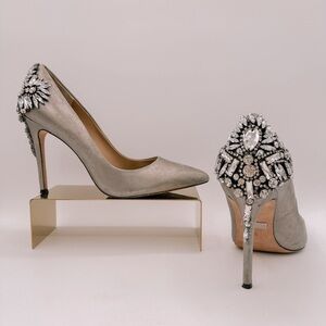 BADGLEY MISCHKA Silver Pewter Jewel Embellished Pointed Toe Pumps | Size 6.5